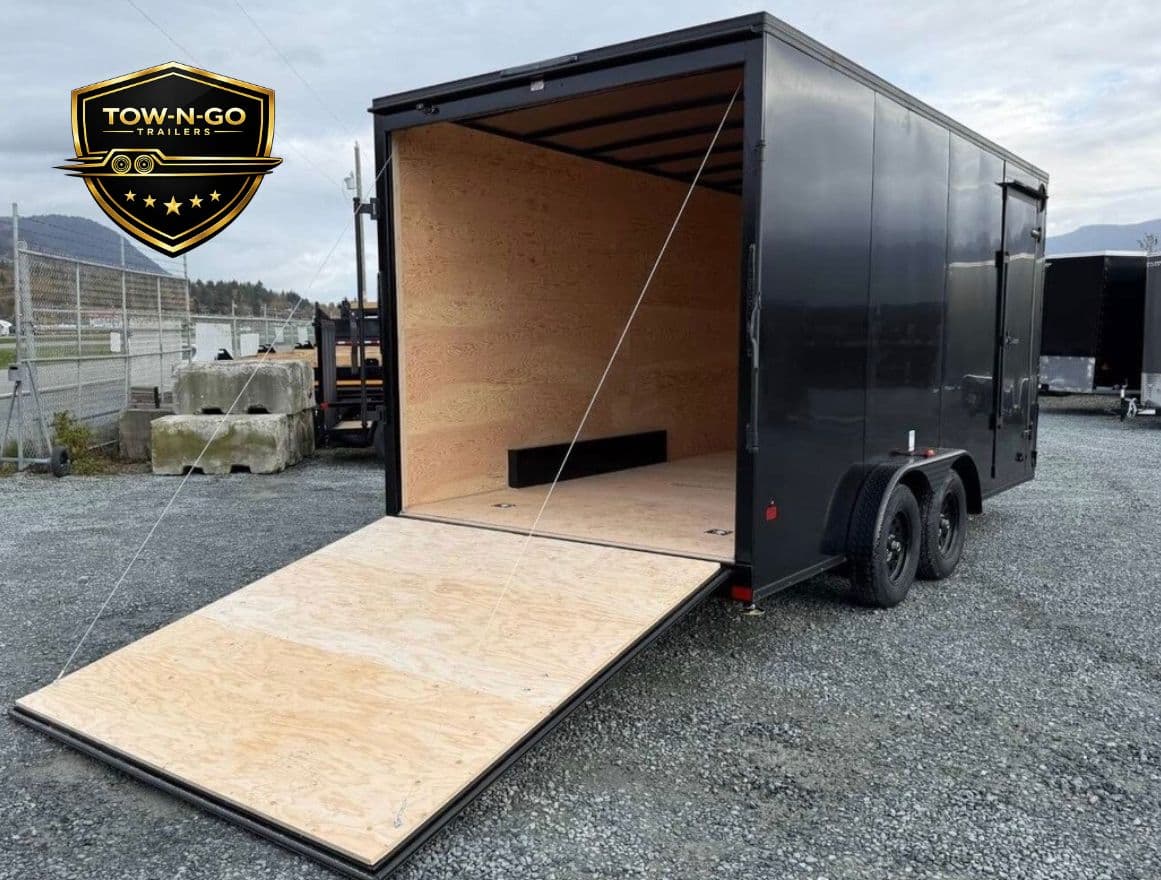 Enclosed Trailer photo 4