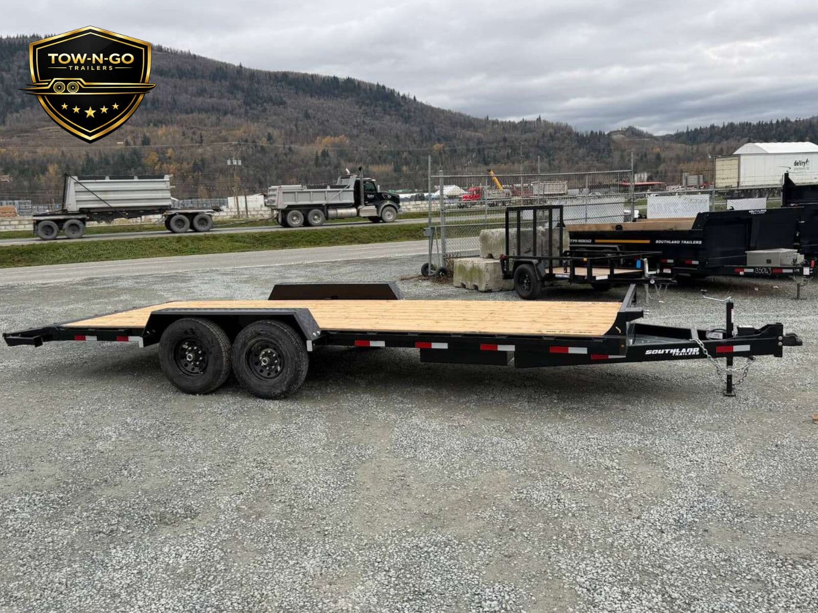 Dovetail Trailer photo 3